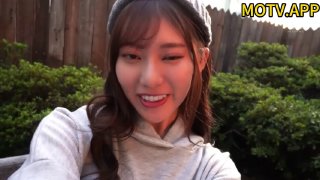 小姐姐换黑丝足交，最后射在鞋里穿上